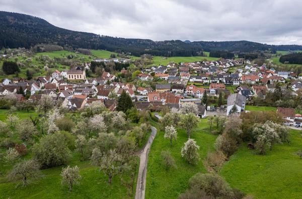 Blick auf die Gemeinde Ratshausen von oben