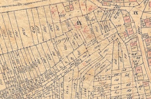 ©Vermessung und Flurneuordnung/Landratsamt Zollernalbkreis Eine alte Karte, auf der Grundstücke und Straßen eingezeichnet sind. Die Zahlen sind nur schwer zu erkennen.