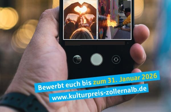 Beim Kunst- und Kulturpreis dreht sich alles um Fotografie. ©Landratsamt Zollernalbkreis Eine Hand mit einem Handy, darauf verschiedene Bilder.