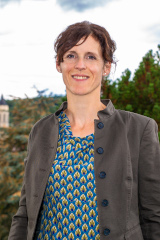 © Landratsamt Zollernalbkreis Frau, dunkelbraunes Haar, Bluse und Blazer